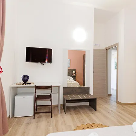 La Rosa Di Sharon Bed & Breakfast *