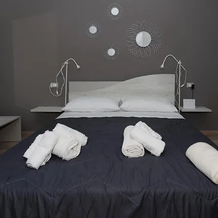 فندق مبيت وإفطار La Rosa Di Sharon *