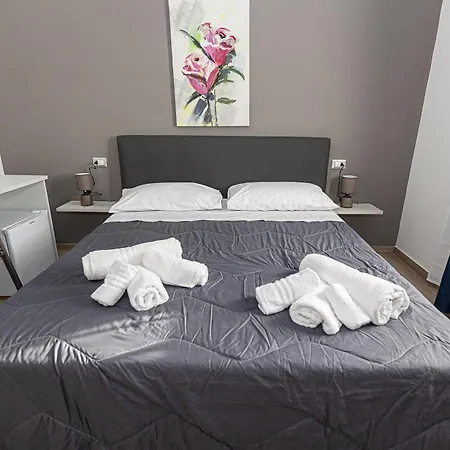 فندق مبيت وإفطار La Rosa Di Sharon Portopalo Di Capo Passero