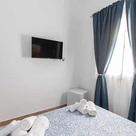 فندق مبيت وإفطار La Rosa Di Sharon Portopalo Di Capo Passero